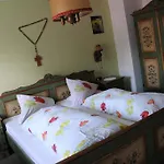 Schafflerhof 3*
