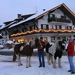 Schäfflerhof 3*
