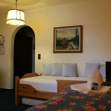 Schafflerhof 3*